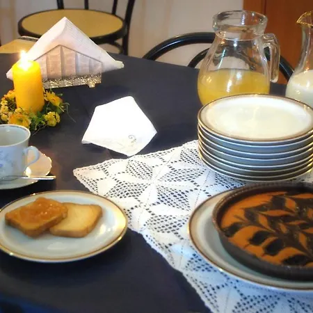 فندق مبيت وإفطار Li Pusciai 3*