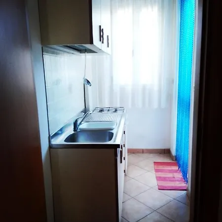 فندق مبيت وإفطار Li Pusciai