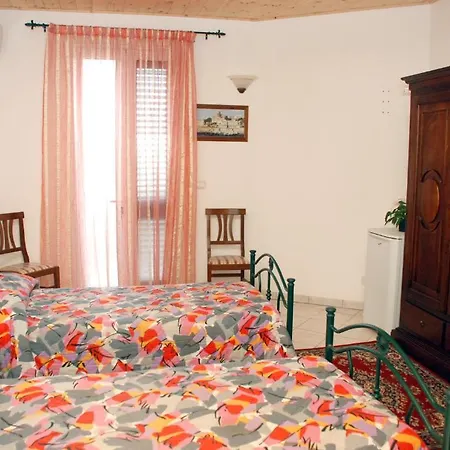 Li Pusciai 3*